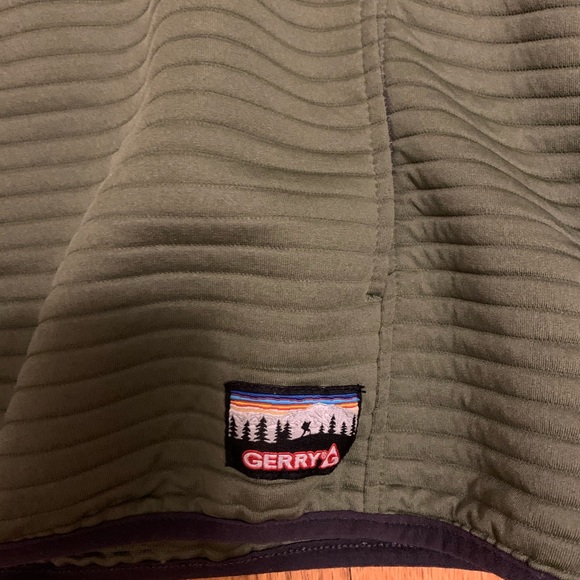 Green botton up quarter zip - Picture 2 of 2